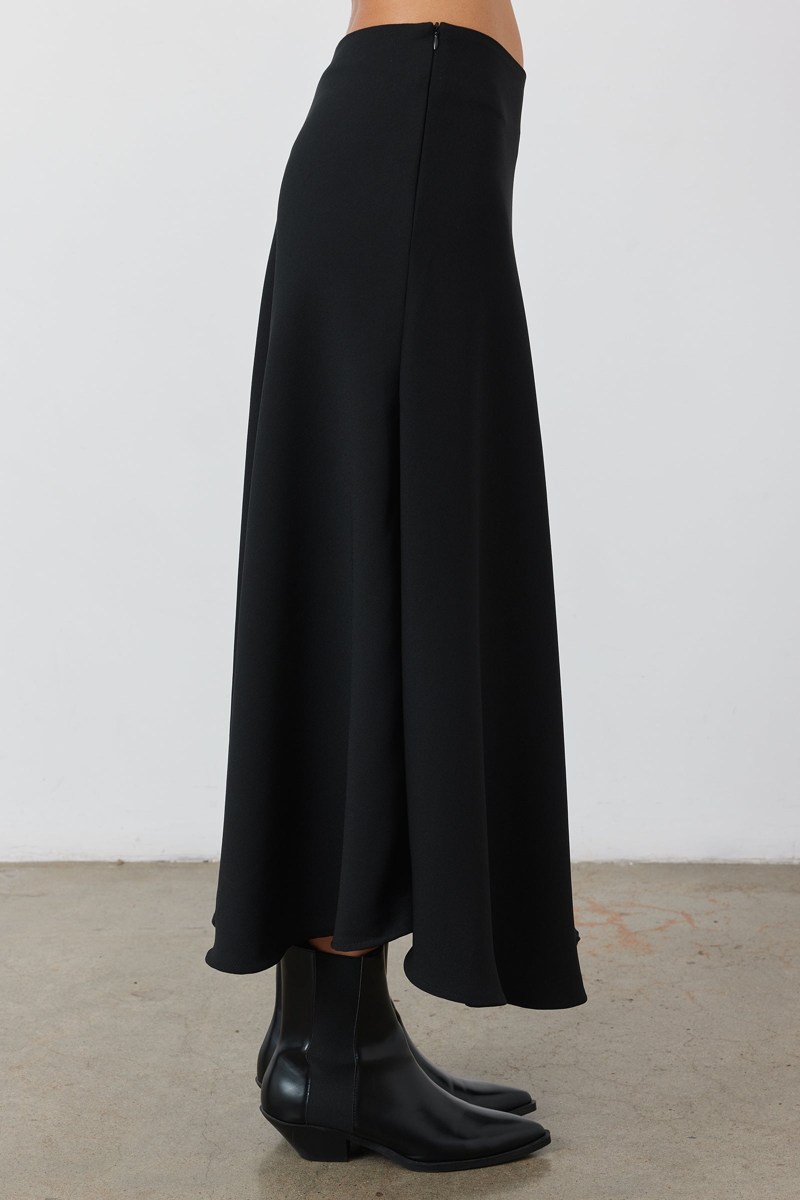 Drape Skirt in Black