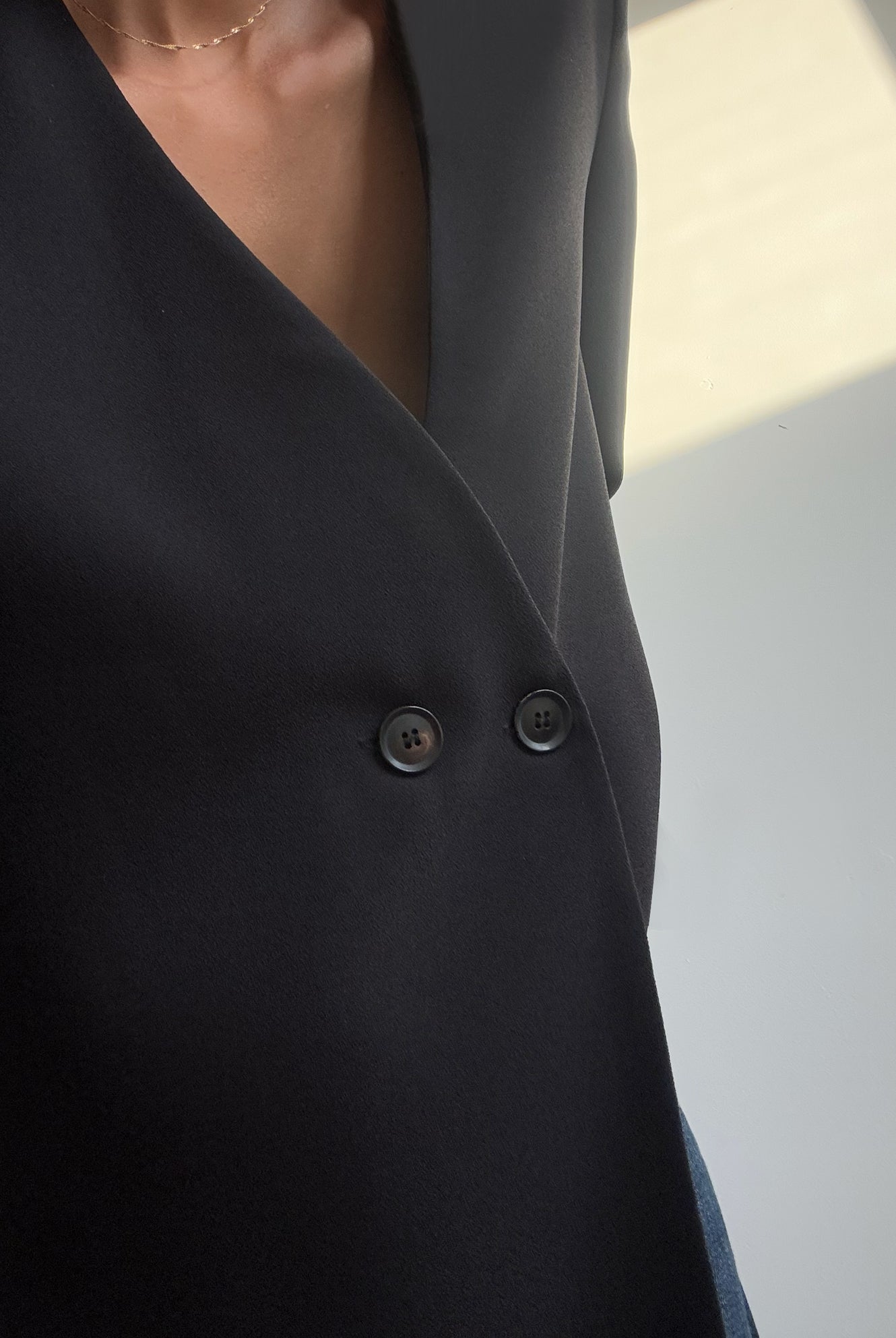 Ease Overshirt in Black